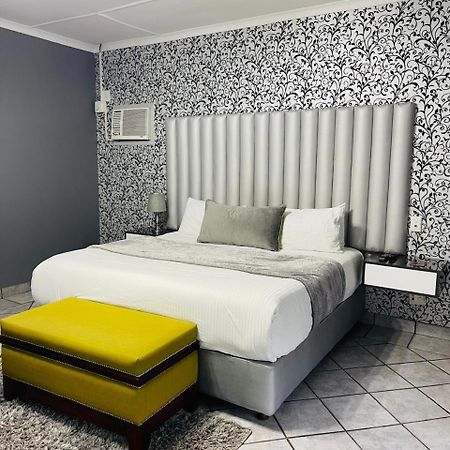 Pari Guest House Middelburg  Extérieur photo