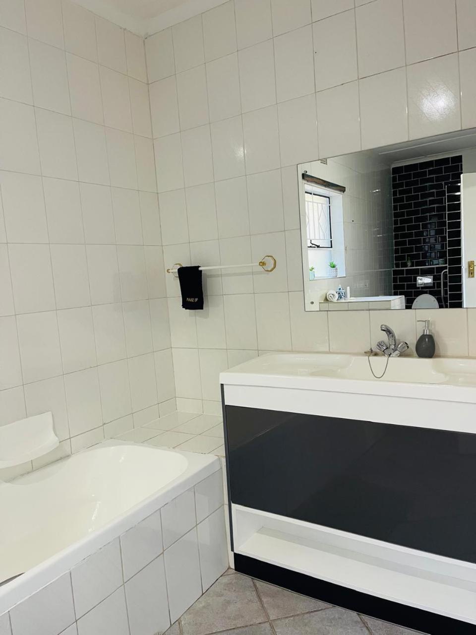 Pari Guest House Middelburg  Extérieur photo